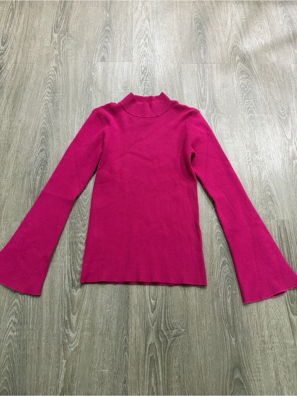 NEW Ann Taylor Pearl Button Split Bell Cuff Mock Neck Top in Fuchsia, Large